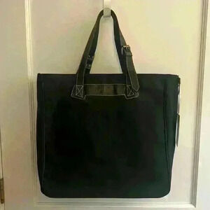 Black tote